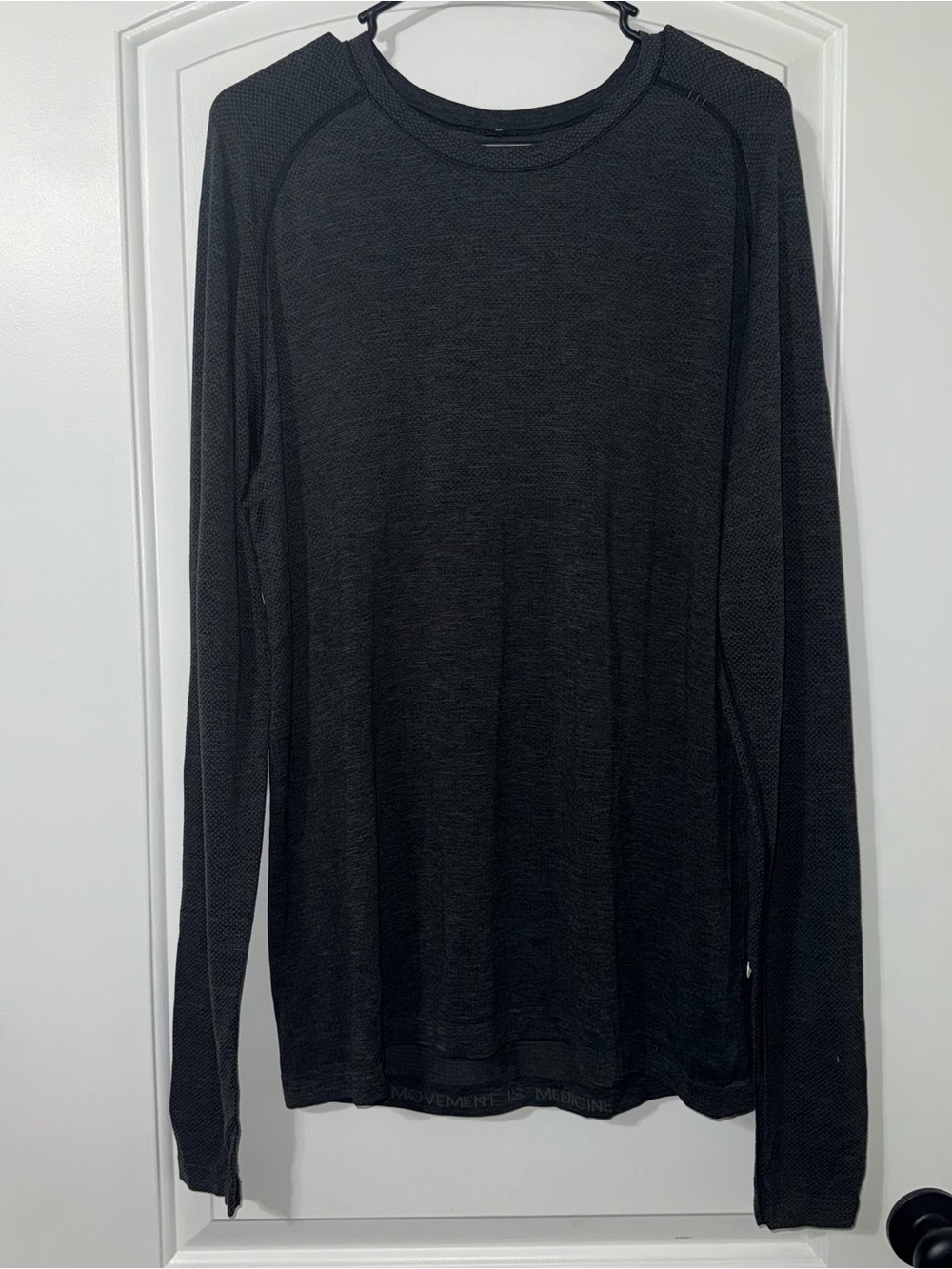 Lululemon Long Sleeve Shirt Men’s Size Large Heathered Gray Color